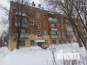 2-к квартира, вторичка, 38м2, 1/4 этаж