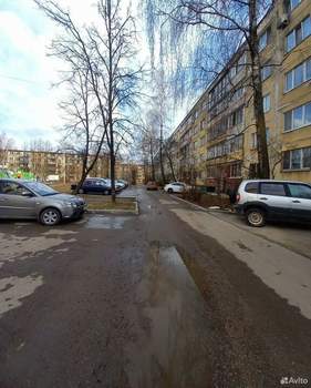 2-к квартира, вторичка, 52м2, 1/5 этаж