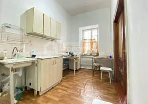 2-к квартира, вторичка, 58м2, 1/4 этаж