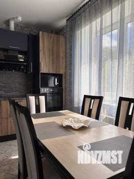 2-к квартира, вторичка, 56м2, 1/3 этаж