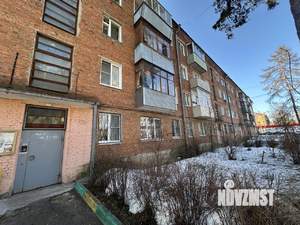 2-к квартира, вторичка, 44м2, 1/4 этаж