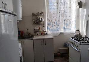 3-к квартира, вторичка, 57м2, 1/1 этаж