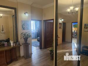 4-к квартира, вторичка, 95м2, 2/4 этаж