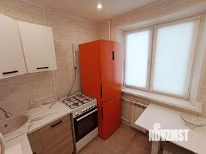 2-к квартира, вторичка, 42м2, 1/5 этаж