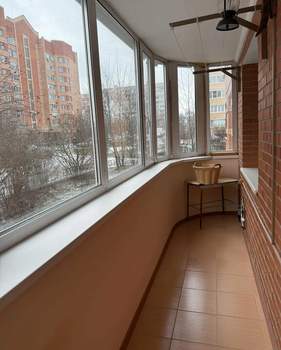 2-к квартира, вторичка, 66м2, 1/1 этаж