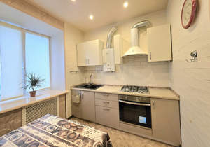 3-к квартира, вторичка, 77м2, 2/2 этаж