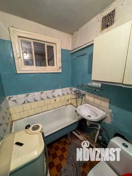 2-к квартира, вторичка, 42м2, 1/5 этаж