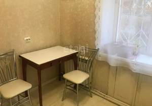 2-к квартира, вторичка, 43м2, 1/4 этаж