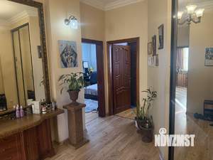 4-к квартира, вторичка, 95м2, 2/4 этаж