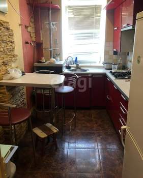 3-к квартира, вторичка, 56м2, 1/2 этаж