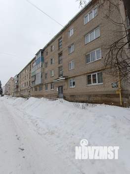 2-к квартира, вторичка, 44м2, 1/4 этаж