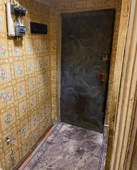 2-к квартира, вторичка, 42м2, 1/2 этаж