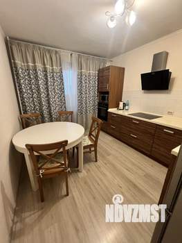 2-к квартира, вторичка, 63м2, 7/18 этаж