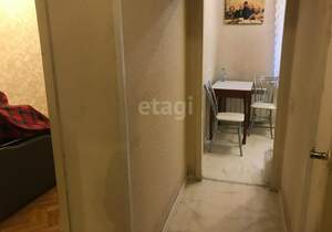 2-к квартира, вторичка, 43м2, 1/4 этаж