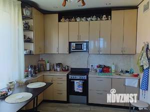 2-к квартира, вторичка, 56м2, 1/3 этаж